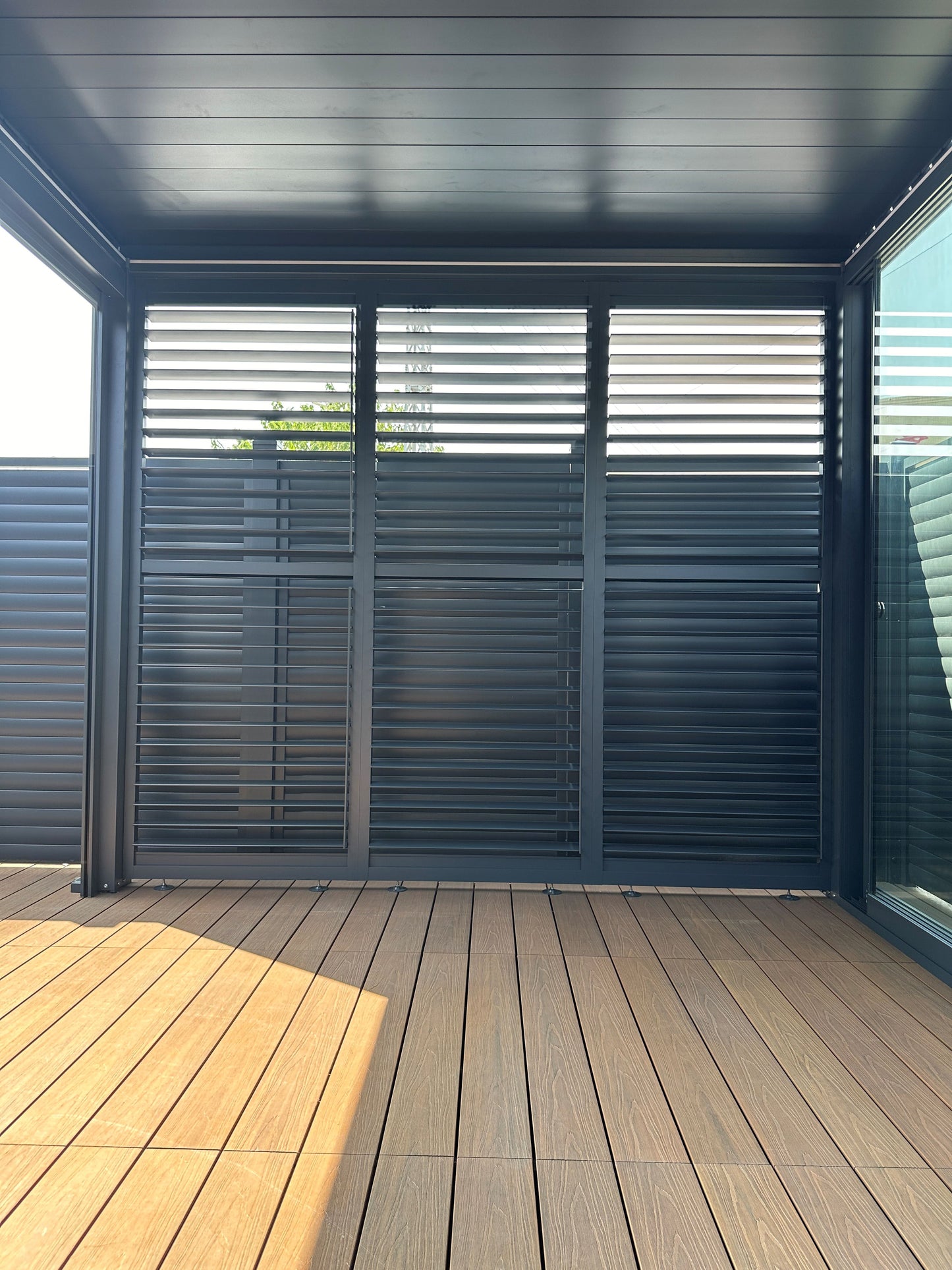 Adjustable Shutter for Pergola