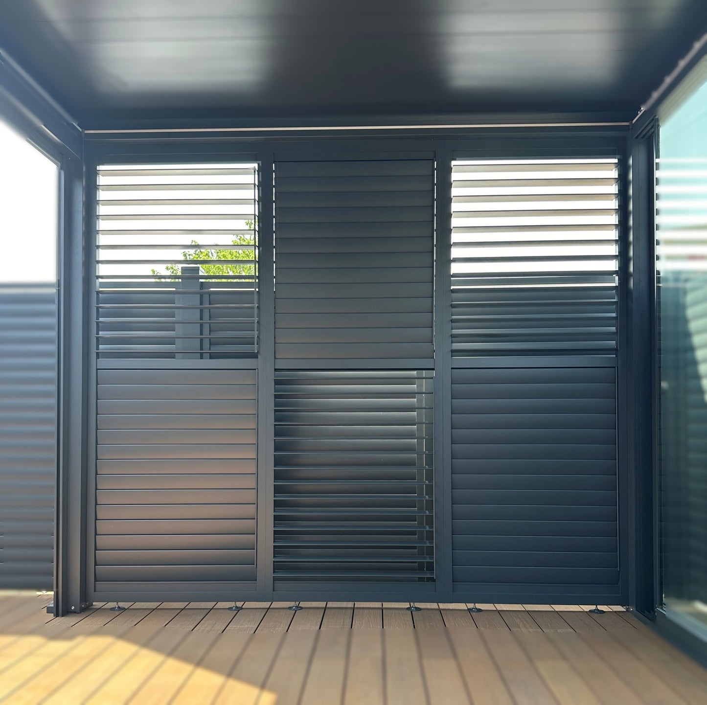 Adjustable Shutter for Pergola